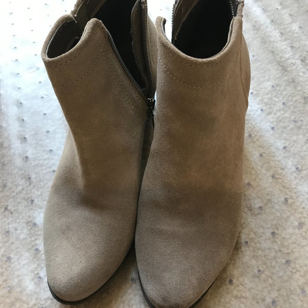 NEW BLONDO MUSHROOM WATERPROOF BOOTIES NEW 6.5 M